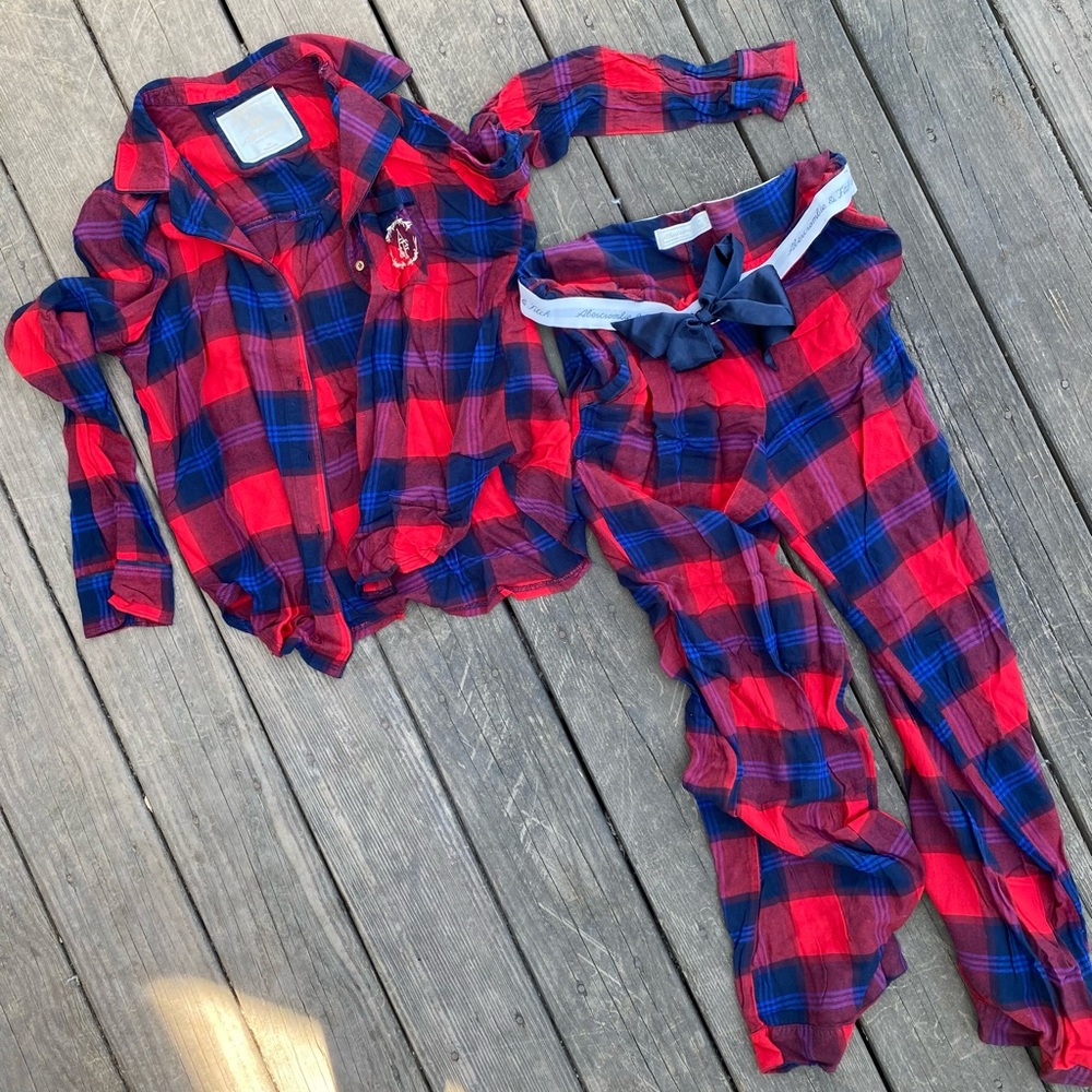 Abercrombie and Fitch Red Plaid Pajama Set Size Medium